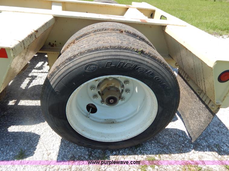 image for item G3163 1995 53' triple axle lowboy trailer