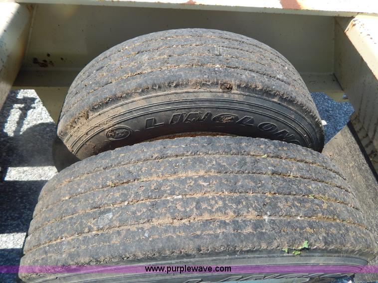 image for item G3163 1995 53' triple axle lowboy trailer