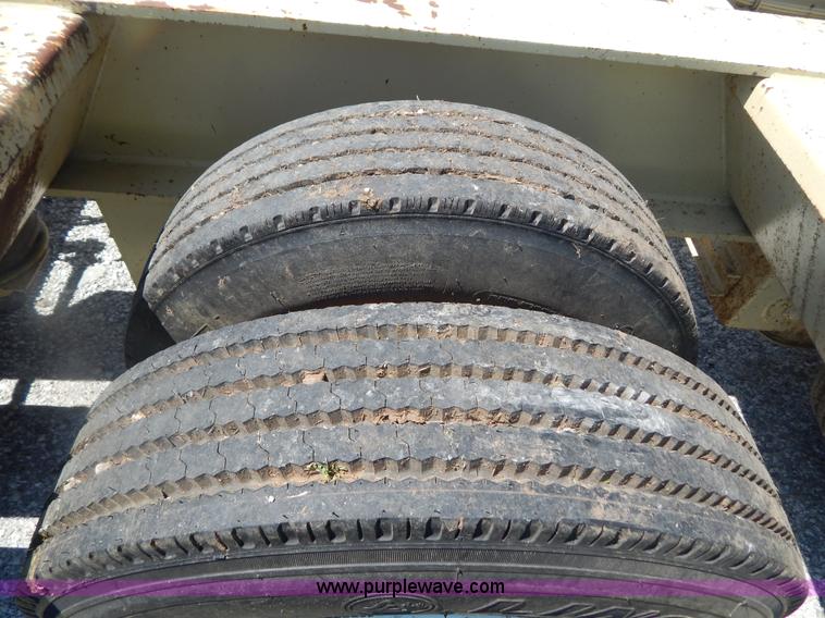 image for item G3163 1995 53' triple axle lowboy trailer