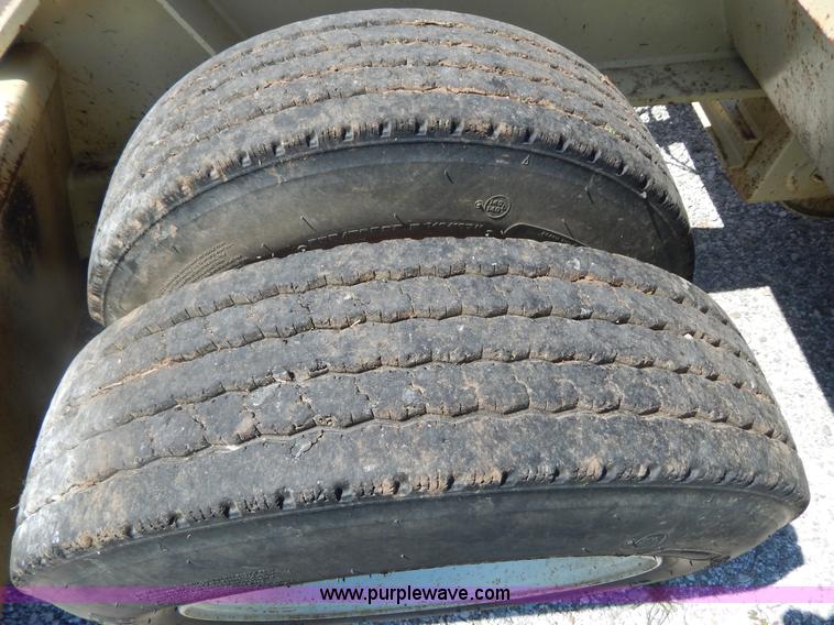 image for item G3163 1995 53' triple axle lowboy trailer