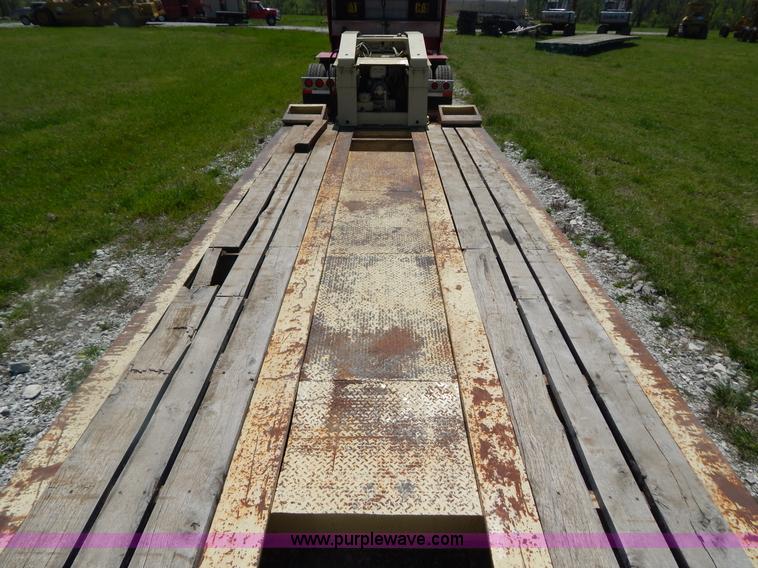 image for item G3163 1995 53' triple axle lowboy trailer