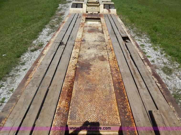 image for item G3163 1995 53' triple axle lowboy trailer
