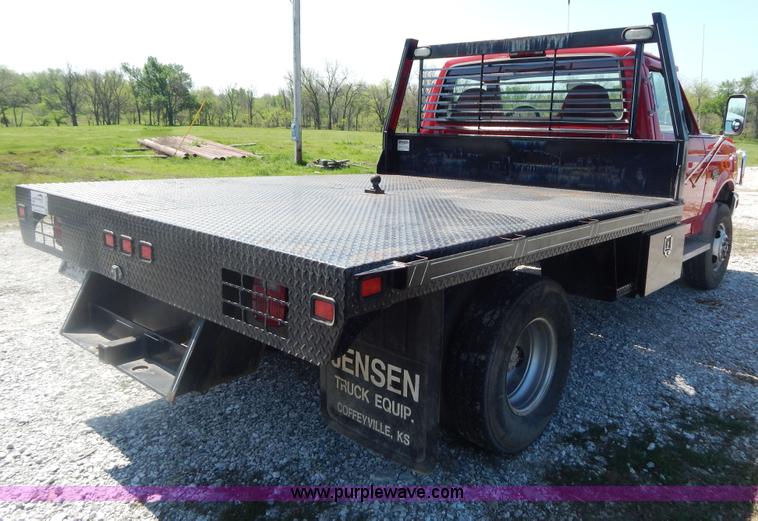 image for item G3165 1997 Ford F350 XL flatbed truck