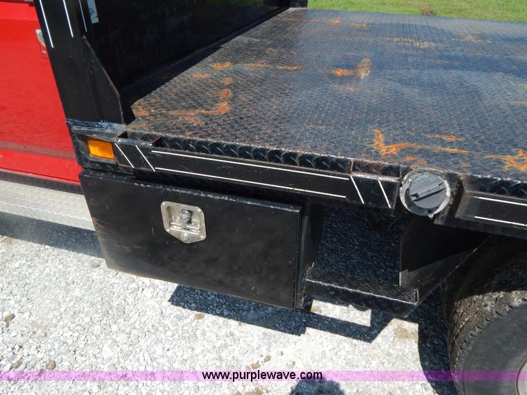 image for item G3165 1997 Ford F350 XL flatbed truck