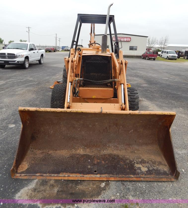 image for item G3167 Case 580C backhoe
