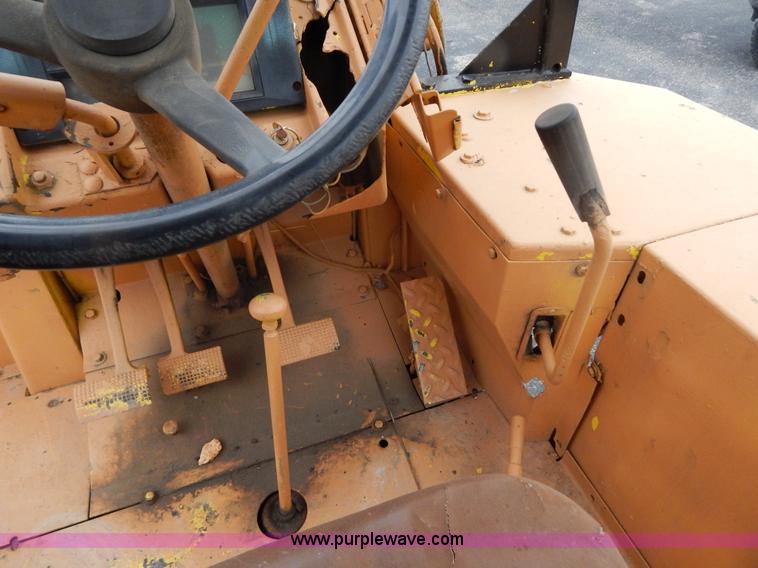 image for item G3167 Case 580C backhoe