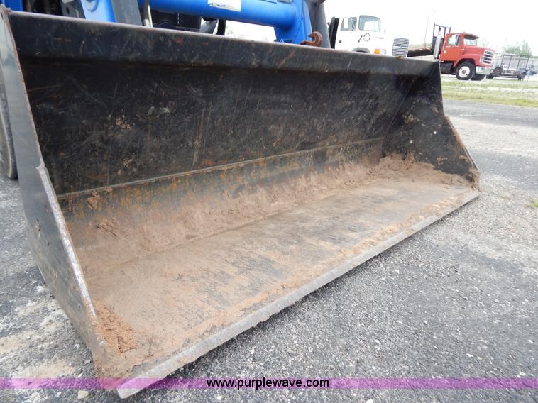 image for item G3168 2006 New Holland TT60A tractor