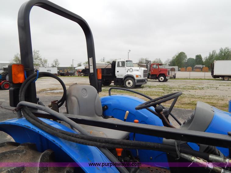 image for item G3168 2006 New Holland TT60A tractor