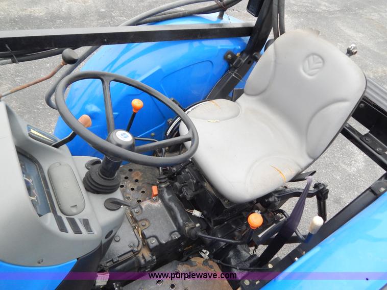 image for item G3168 2006 New Holland TT60A tractor