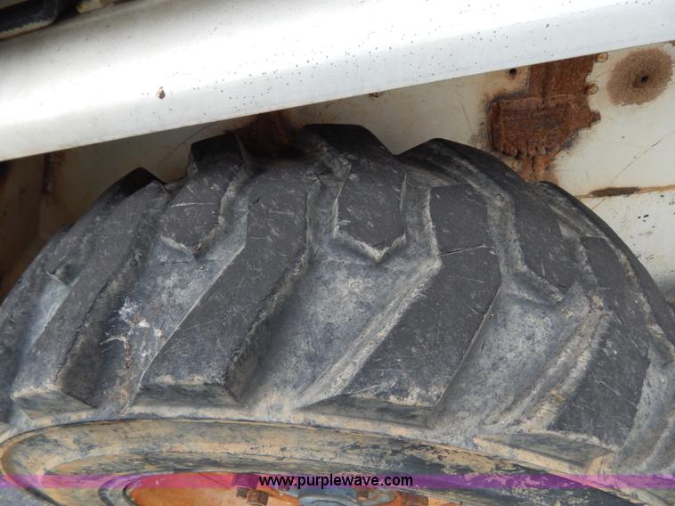 image for item G3169 Bobcat 763 skid steer