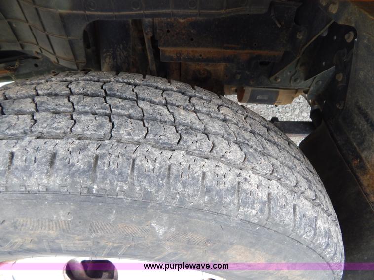 image for item G3170 1995 Isuzu NPR Electromatic box truck