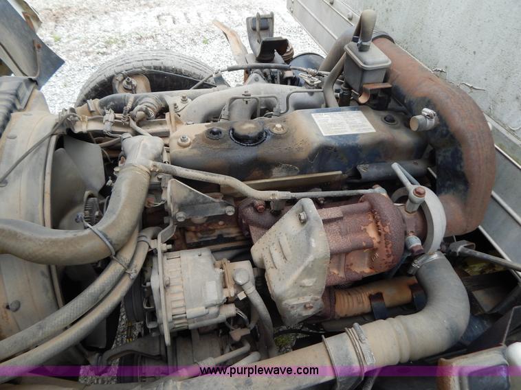 image for item G3170 1995 Isuzu NPR Electromatic box truck