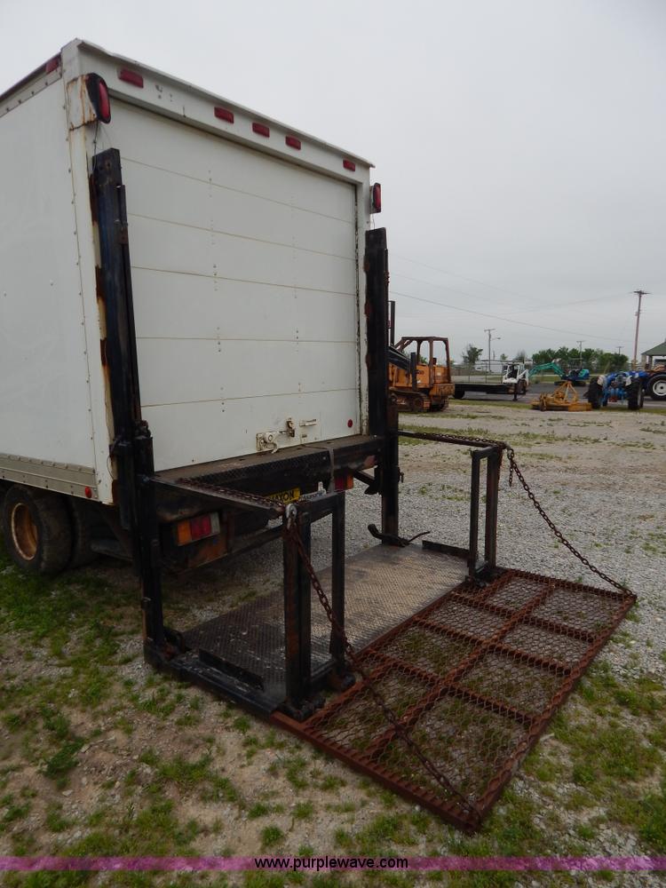 image for item G3170 1995 Isuzu NPR Electromatic box truck