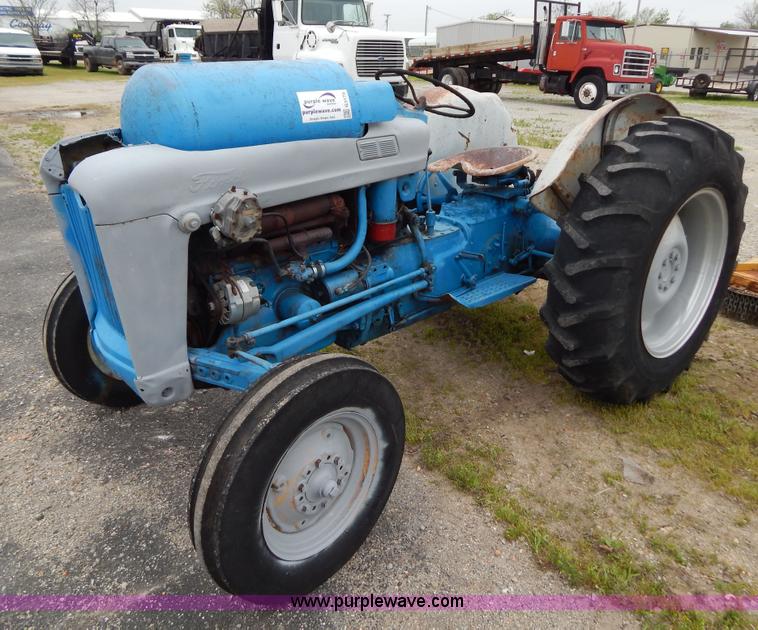image for item G3173 Ford 801 Powermaster tractor