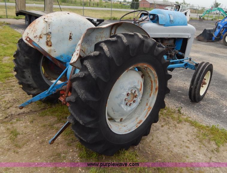 image for item G3173 Ford 801 Powermaster tractor