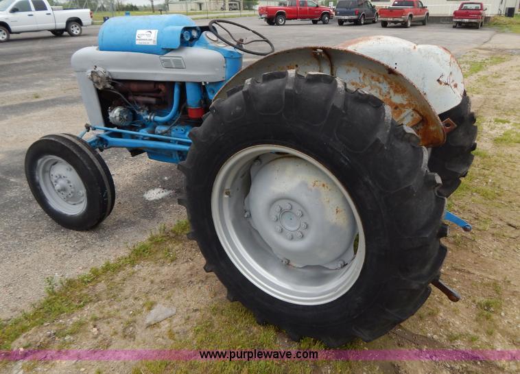 image for item G3173 Ford 801 Powermaster tractor