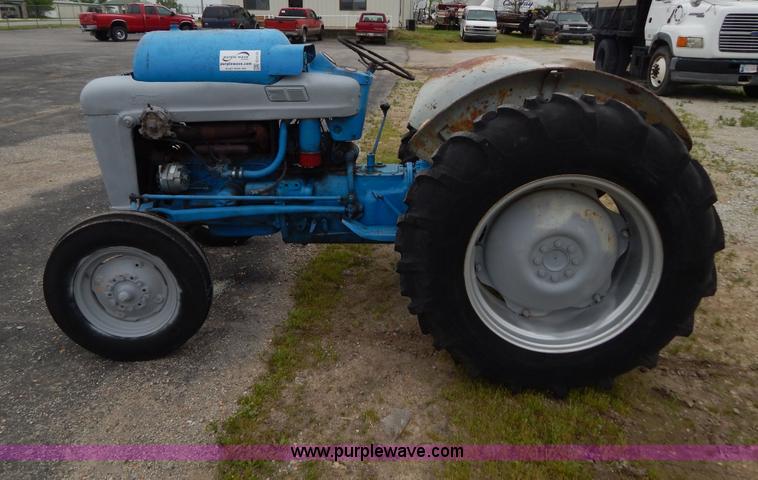image for item G3173 Ford 801 Powermaster tractor