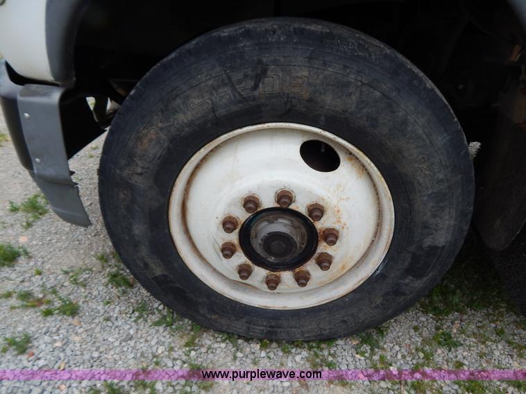 image for item G3174 1994 Ford LA9000 AeroMax dump truck