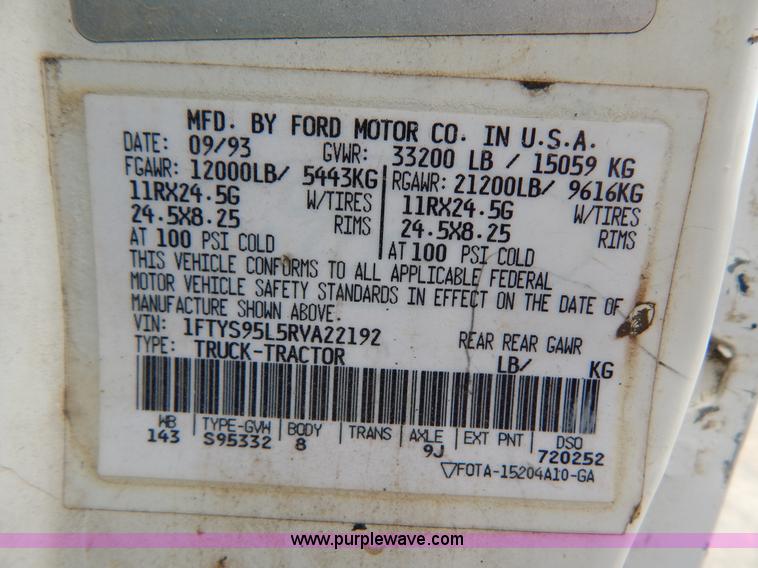 image for item G3174 1994 Ford LA9000 AeroMax dump truck