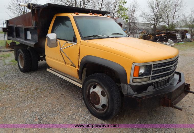 image for item G3178 1992 Chevrolet 3500 HD dump bed truck