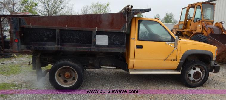 image for item G3178 1992 Chevrolet 3500 HD dump bed truck