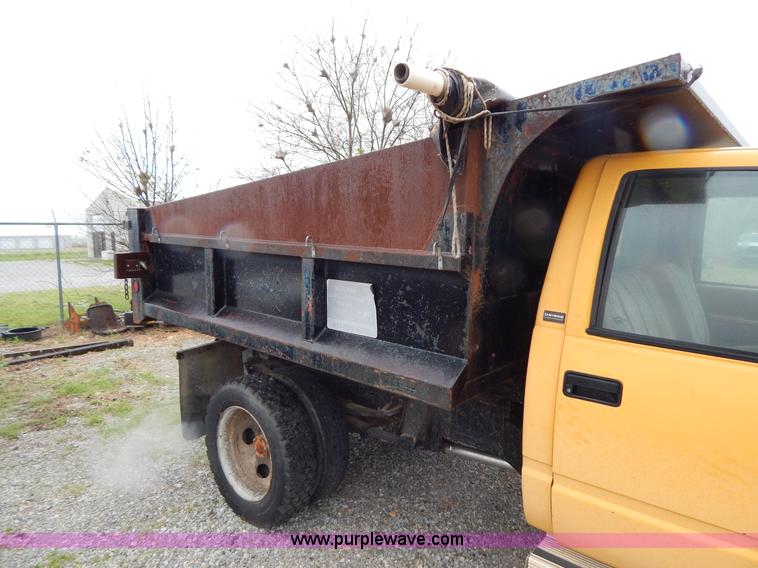 image for item G3178 1992 Chevrolet 3500 HD dump bed truck