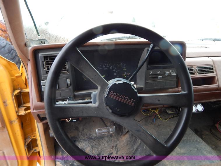 image for item G3178 1992 Chevrolet 3500 HD dump bed truck