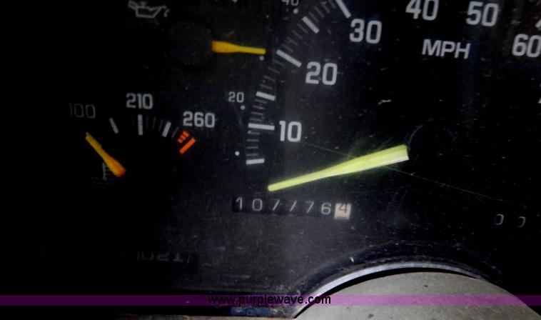 image for item G3178 1992 Chevrolet 3500 HD dump bed truck