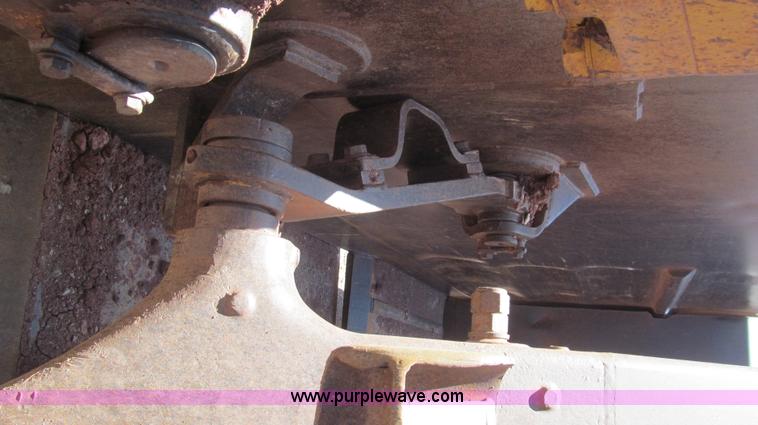 image for item G5713 1995 Caterpillar 623F scraper