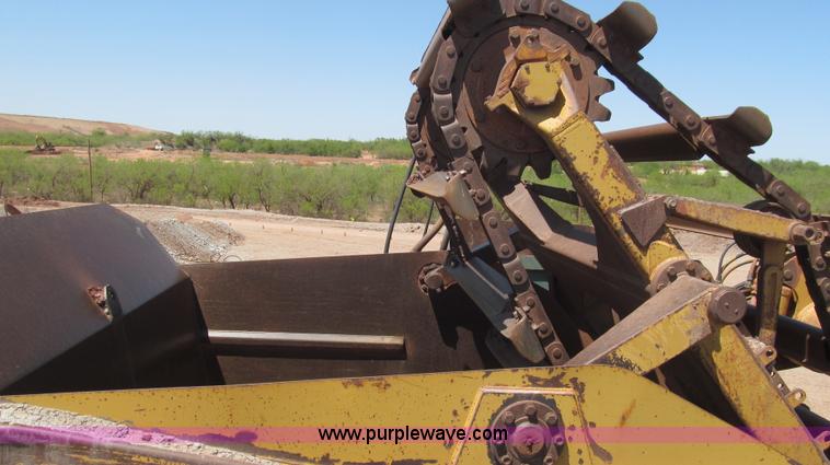 image for item G5713 1995 Caterpillar 623F scraper