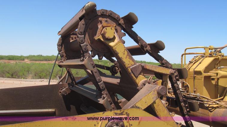 image for item G5713 1995 Caterpillar 623F scraper