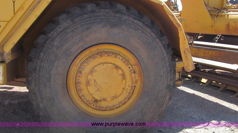 image for item G5713 1995 Caterpillar 623F scraper