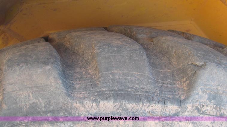 image for item G5713 1995 Caterpillar 623F scraper