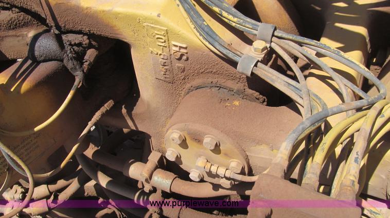 image for item G5713 1995 Caterpillar 623F scraper