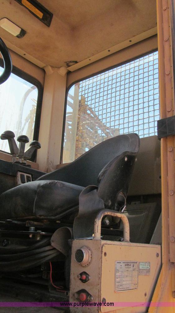 image for item G5713 1995 Caterpillar 623F scraper