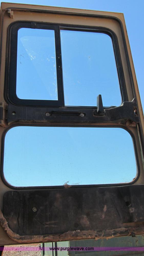 image for item G5713 1995 Caterpillar 623F scraper