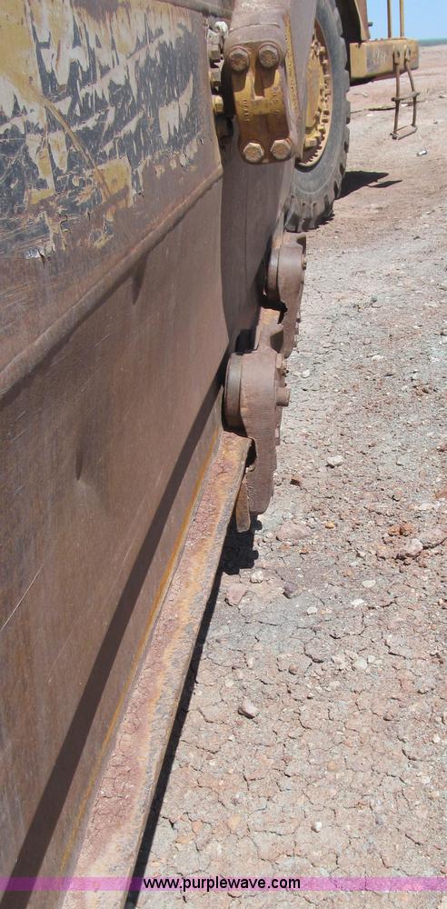 image for item G5713 1995 Caterpillar 623F scraper