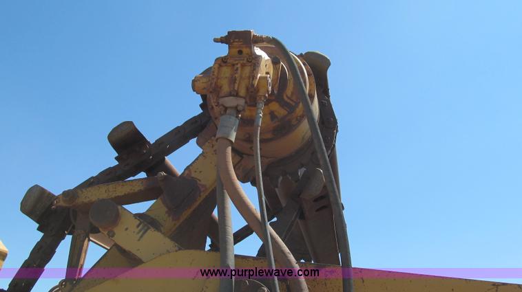 image for item G5713 1995 Caterpillar 623F scraper