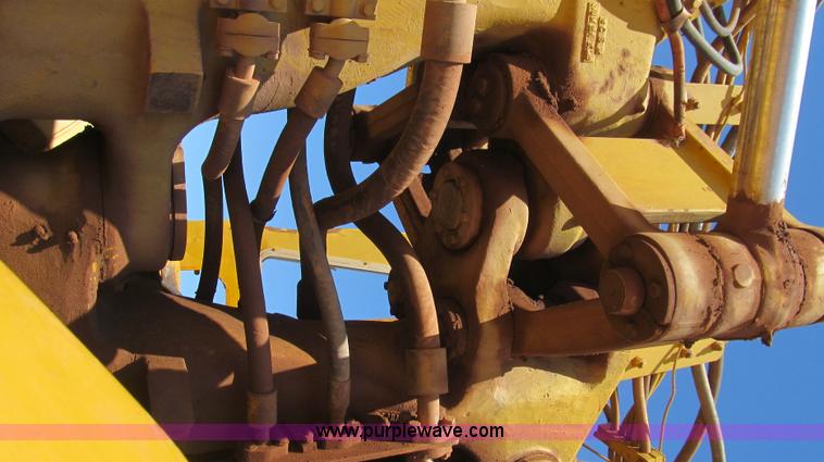 image for item G5714 1977 Caterpillar 623B scraper