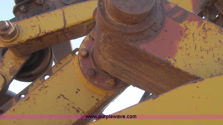 image for item G5714 1977 Caterpillar 623B scraper