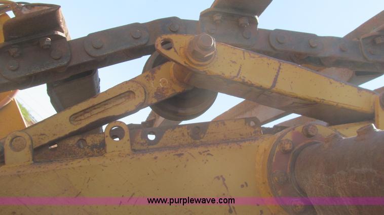 image for item G5714 1977 Caterpillar 623B scraper