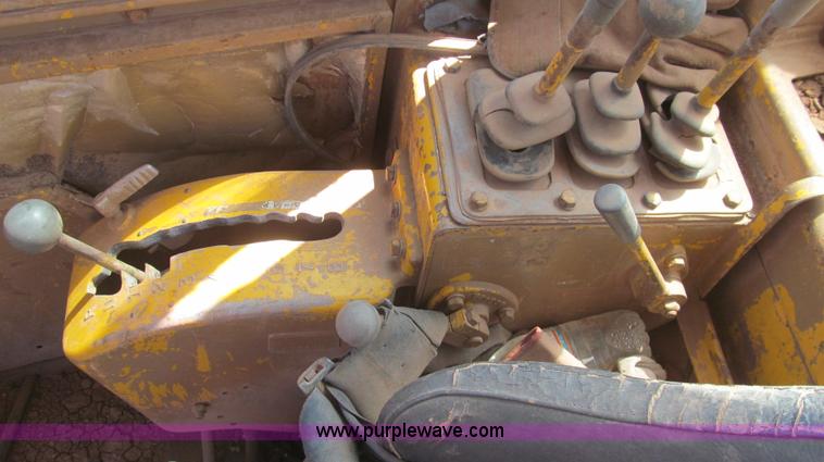 image for item G5714 1977 Caterpillar 623B scraper