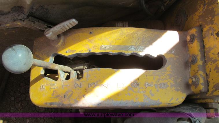 image for item G5714 1977 Caterpillar 623B scraper