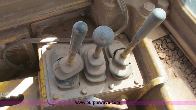 image for item G5714 1977 Caterpillar 623B scraper