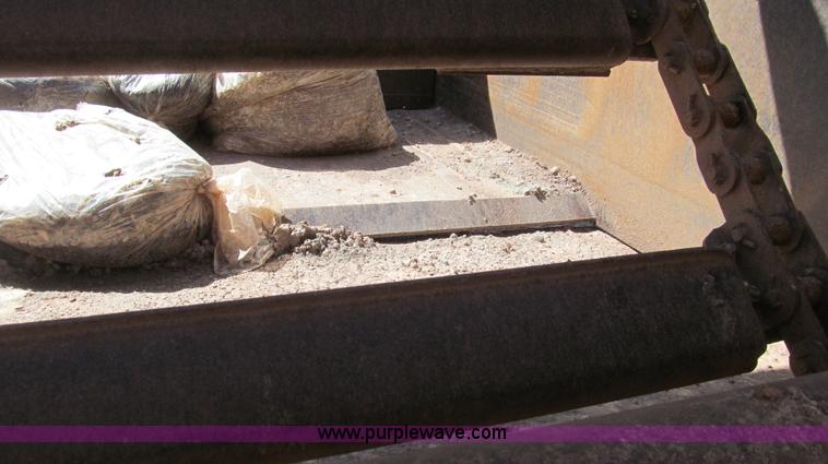 image for item G5714 1977 Caterpillar 623B scraper