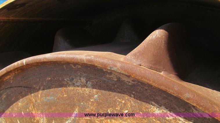 image for item G5715 1990 Rex 3-70A compactor