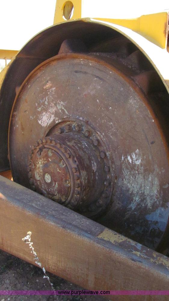 image for item G5715 1990 Rex 3-70A compactor