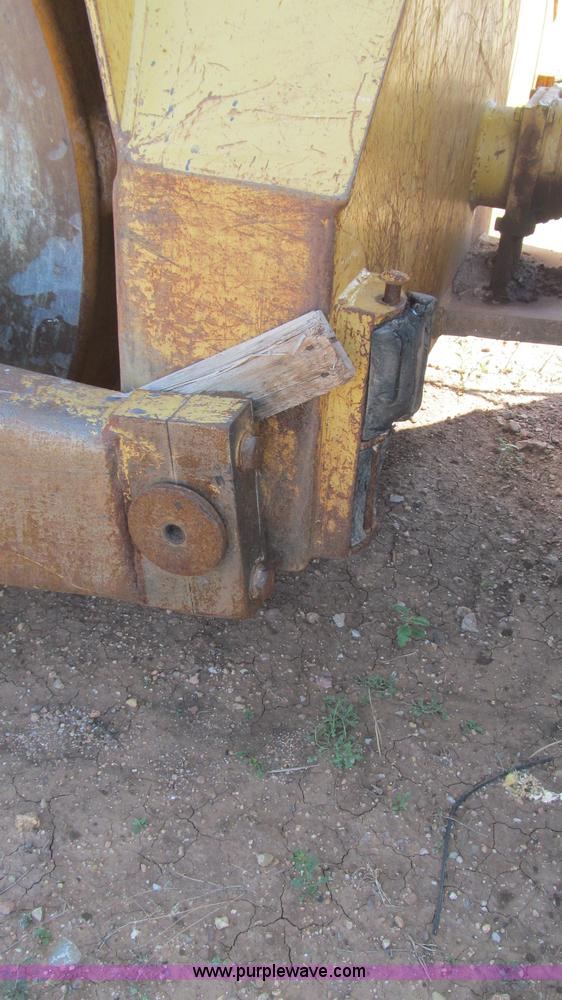 image for item G5715 1990 Rex 3-70A compactor