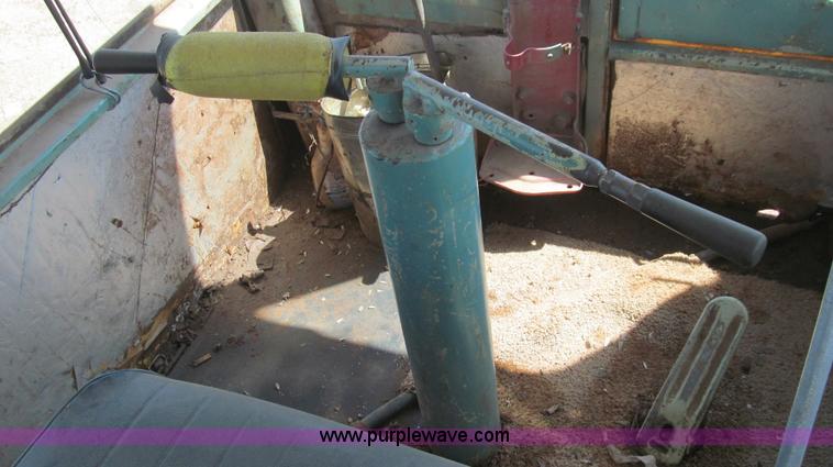 image for item G5715 1990 Rex 3-70A compactor