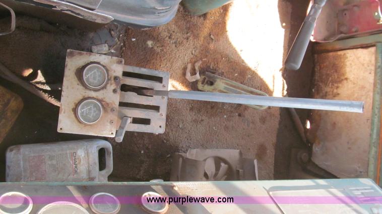 image for item G5715 1990 Rex 3-70A compactor